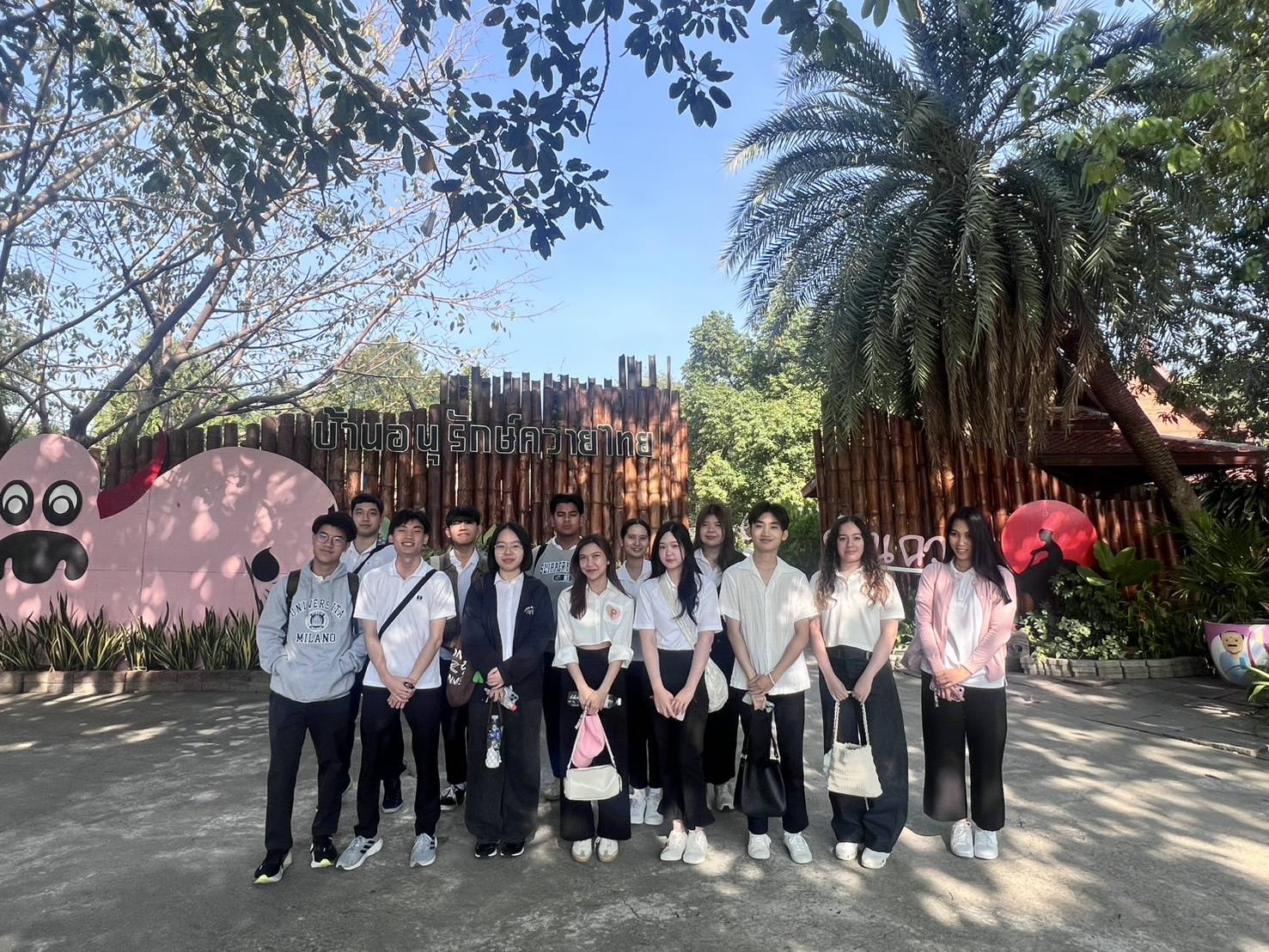 รีวิว กรุ๊ป 8.1.25 1 เดย์ทัวร์สุพรรณบุรี ของน้อง ๆวิทยาลัยนานาชาติศิลปากร